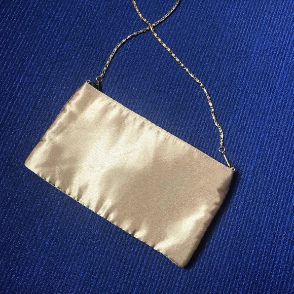 Gold Elizabeth Arden Clutch - Picture 3 of 6